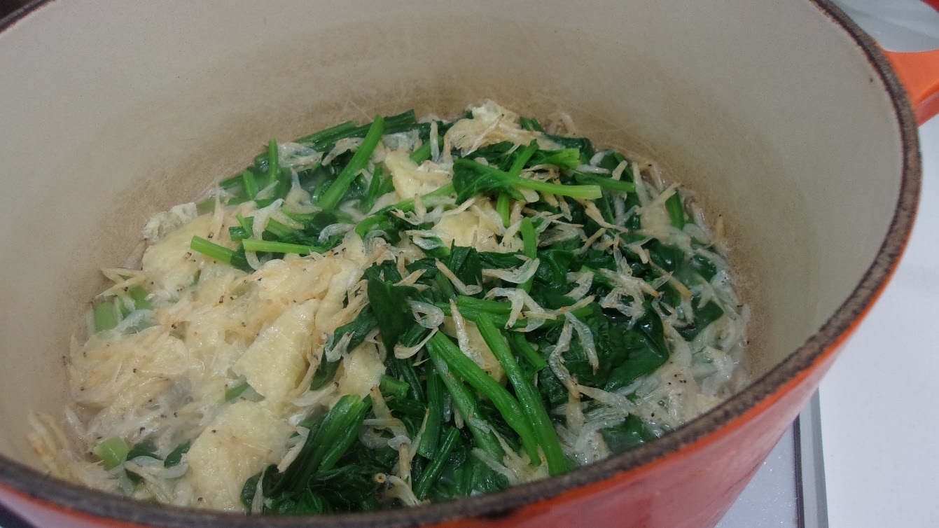 油揚げと干しエビのほうれん草の煮浸し（煮る）