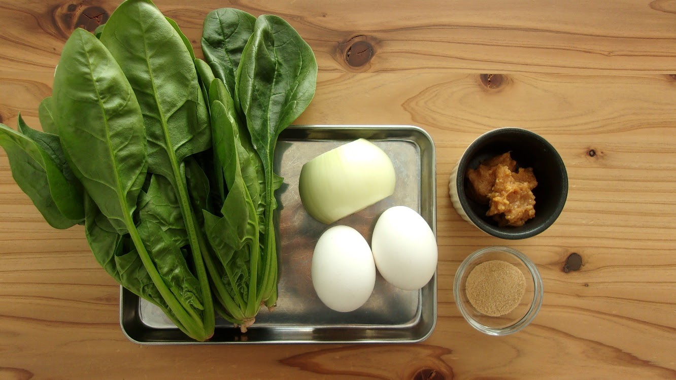 ほうれん草と卵のおかず味噌汁（材料）