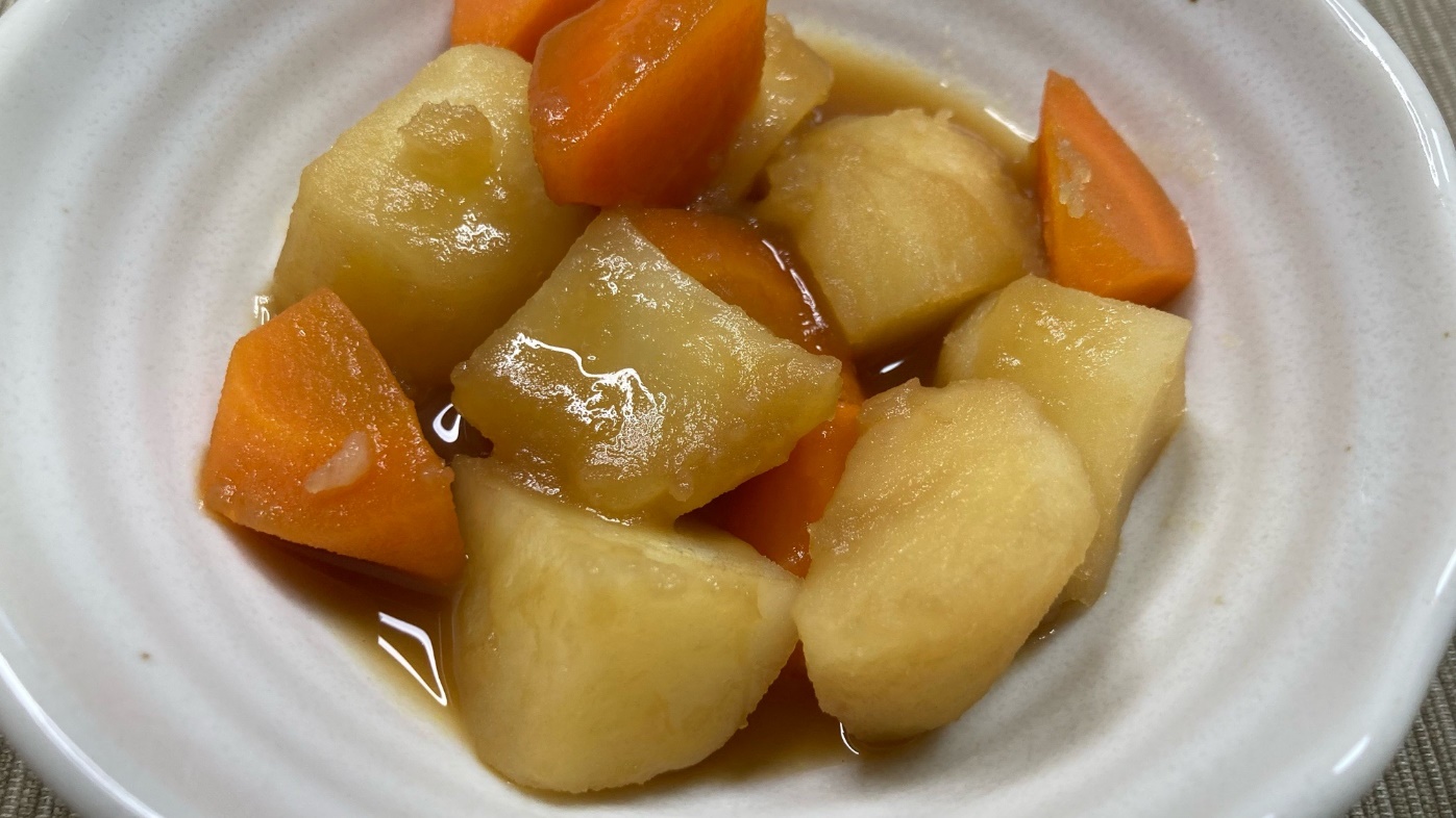 じゃがいもとにんじんの煮物はめんつゆだけで味が決まる Hashiyasume